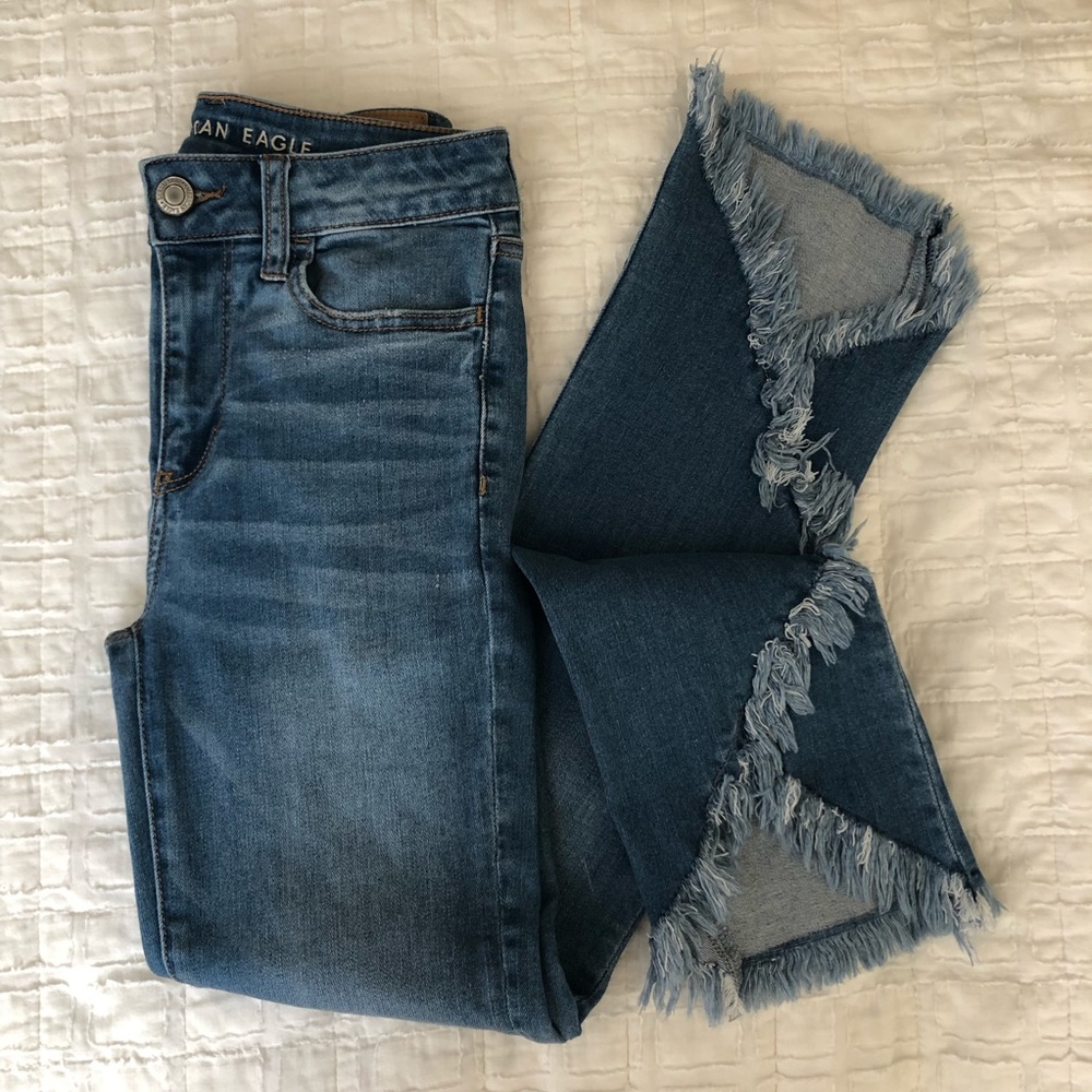 American Eagle High Rise Jegging Crop Frayed Jeans